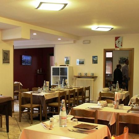 Bar Trattoria Colombina Affittacamere Bossico Kültér fotó