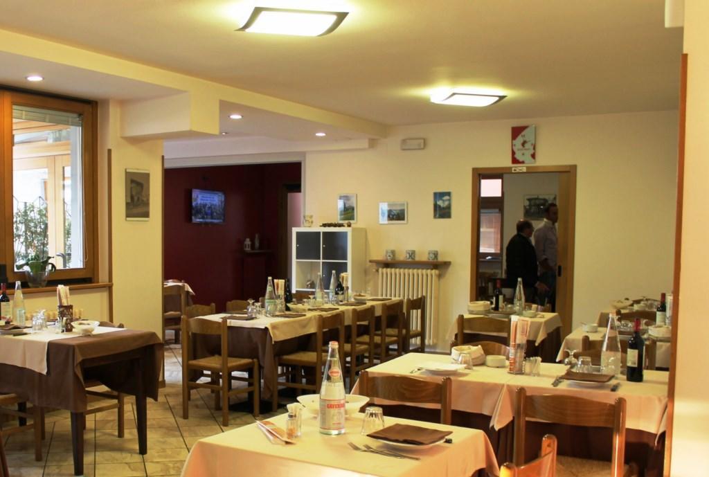 Bar Trattoria Colombina Affittacamere Bossico Kültér fotó